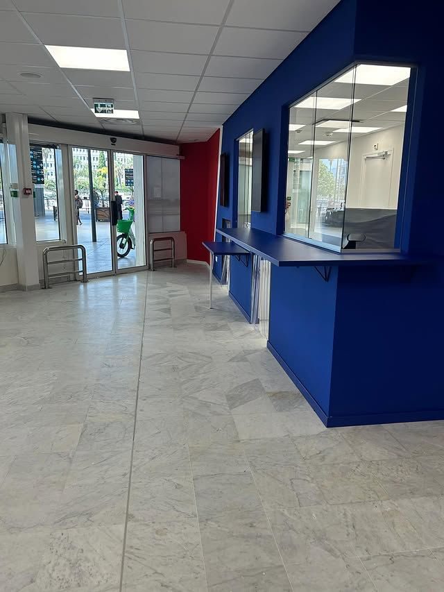 Hall vitre bleu