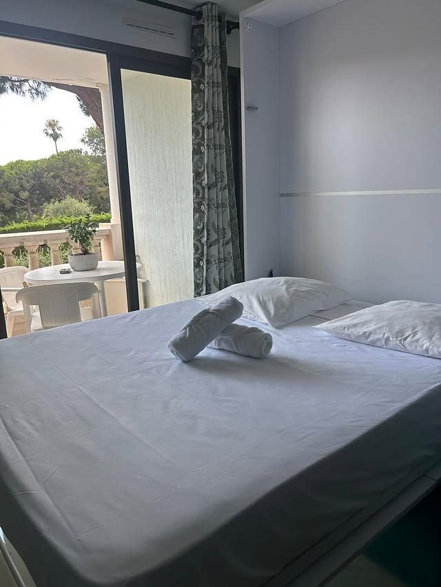 Chambre lit vue mer